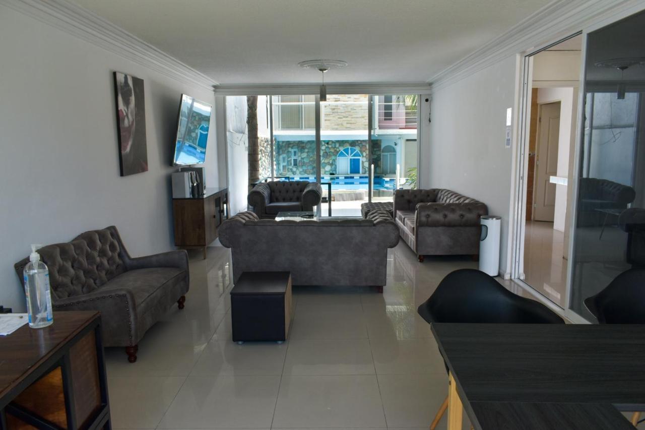 10 Venator House Boutique Aparthotel Леон Екстериор снимка